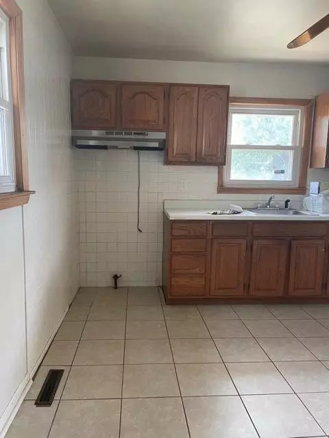 2099 Roosevelt St, Gary, IN 46404 photo 7
