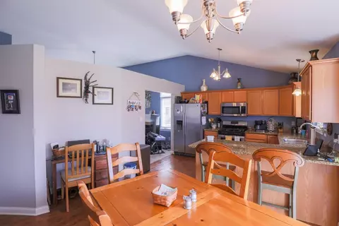 2424 Legend Cir, Chesterton, IN 46304 photo 7