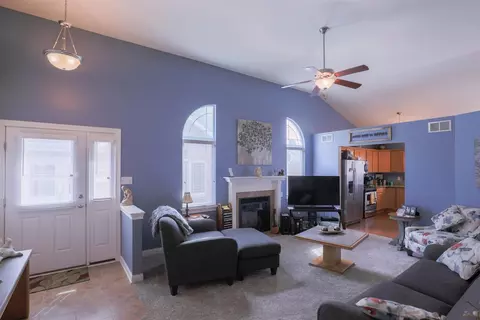 2424 Legend Cir, Chesterton, IN 46304 photo 9