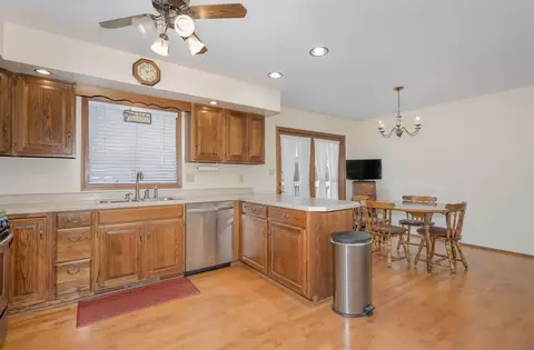 429 N Lillian Ave, Griffith, IN 46319 photo 9
