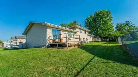 9834 Grant Pl, Crown Point, IN 46307 photo 3