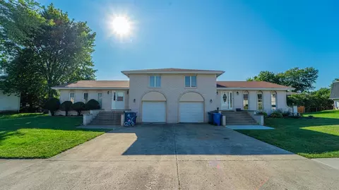9834 Grant Pl, Crown Point, IN 46307 photo 2