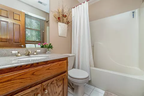 500 Cambridge Ct, Griffith, IN 46319 photo 22