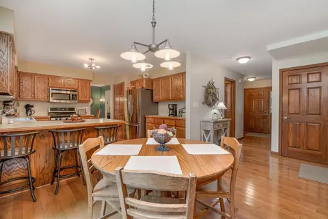 500 Cambridge Ct, Griffith, IN 46319 photo 14
