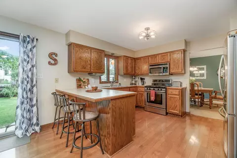 500 Cambridge Ct, Griffith, IN 46319 photo 12
