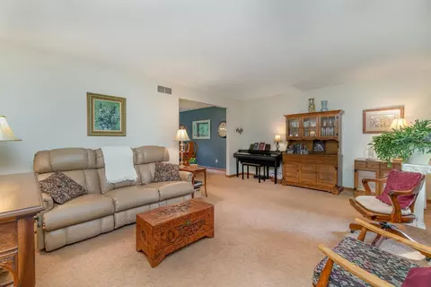 500 Cambridge Ct, Griffith, IN 46319 photo 7