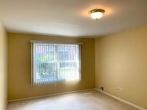 630 Cambridge Ct #1B, Munster, IN 46321 photo 11