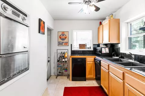 8620 Locust Ave, Gary, IN 46403 photo 5