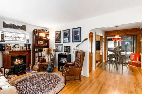 8620 Locust Ave, Gary, IN 46403 photo 4