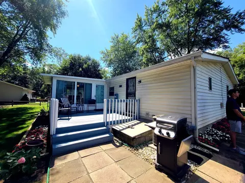 4835 Wilson St, Gary, IN 46408 photo 4