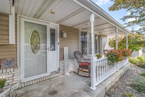 611 N Rueth Dr, Griffith, IN 46319 photo 3