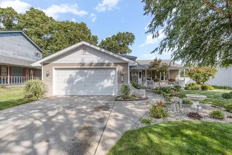 611 N Rueth Dr, Griffith, IN 46319 photo 1