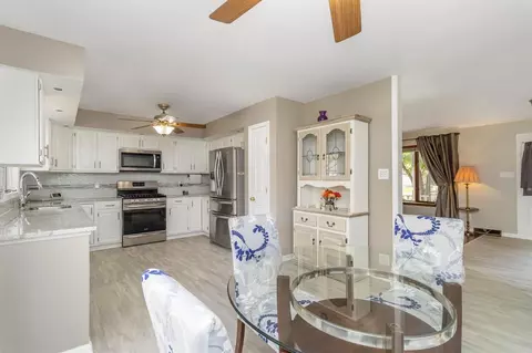 611 N Rueth Dr, Griffith, IN 46319 photo 7