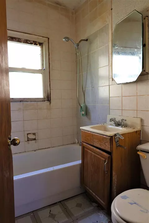 3748 Monroe St, Gary, IN 46408 photo 6