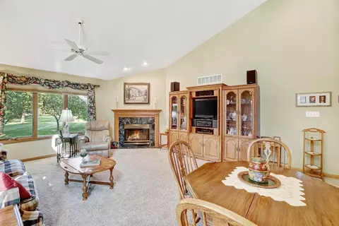 927 Cornwallis Ln, Munster, IN 46321 photo 8