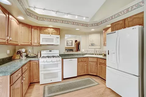 927 Cornwallis Ln, Munster, IN 46321 photo 6