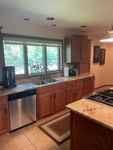 9353 E Oakridge Dr, Saint John, IN 46373 photo 7