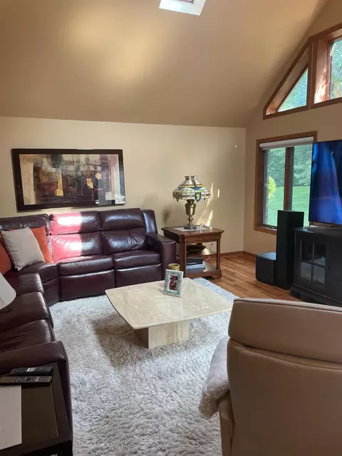 9353 E Oakridge Dr, Saint John, IN 46373 photo 5