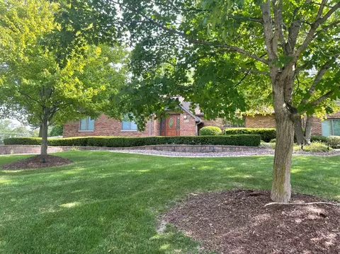 9353 E Oakridge Dr, Saint John, IN 46373 photo 1