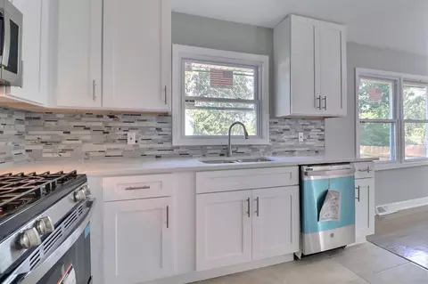 946 Whitcomb St, Gary, IN 46404 photo 9