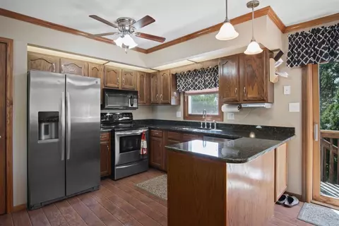 3123 Devonshire Cir, Crown Point, IN 46307 photo 9