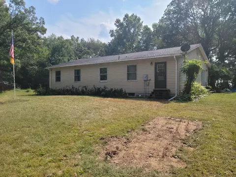 6179 W 400, Morocco, IN 47963 photo 2