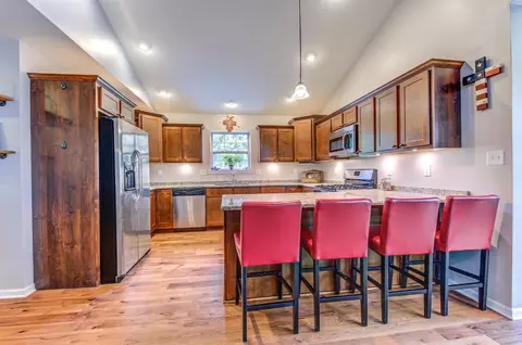 1167 Sawgrass Dr, Griffith, IN 46319 photo 7