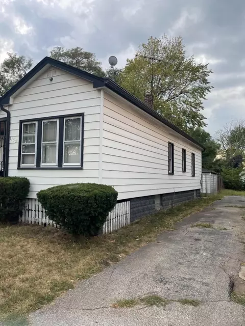 1152 Noble St, Gary, IN 46404 photo 2