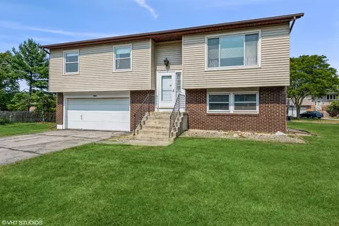 8386 Webster Ct, Crown Point, IN 46307 photo 1