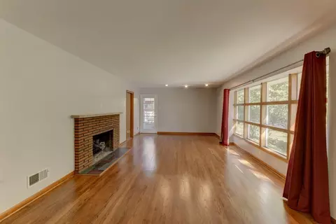 8650 Beech Ave, Munster, IN 46321 photo 2