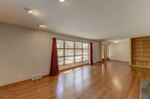 8650 Beech Ave, Munster, IN 46321 photo 4