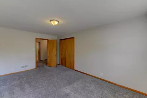 8650 Beech Ave, Munster, IN 46321 photo 14
