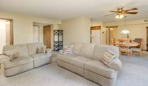 204 Swan Dr #1-E, Dyer, IN 46311 photo 4