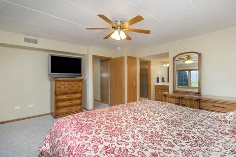 204 Swan Dr #1-E, Dyer, IN 46311 photo 11