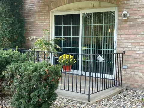 2741 Georgetowne Dr #E1, Highland, IN 46322 photo 35