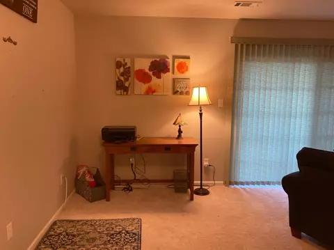 2741 Georgetowne Dr #E1, Highland, IN 46322 photo 5