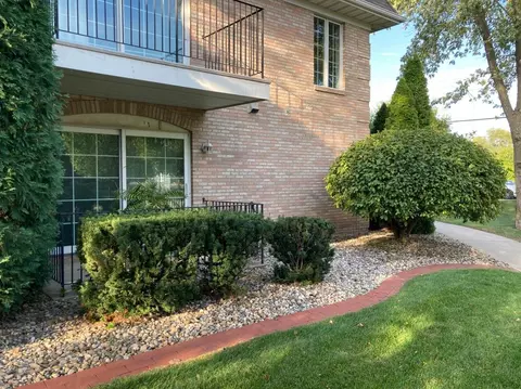 2741 Georgetowne Dr #E1, Highland, IN 46322 photo 36