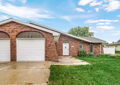 9647 Johnson Pl, Crown Point, IN 46307 photo 2