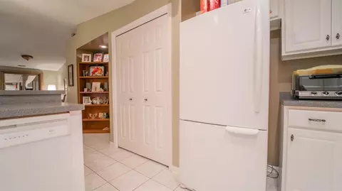 8250 Pointe Dr, Crown Point, IN 46307 photo 7