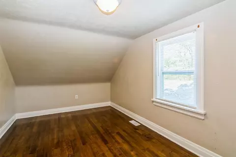 636 W 44th Ave, Gary, IN 46408 photo 8