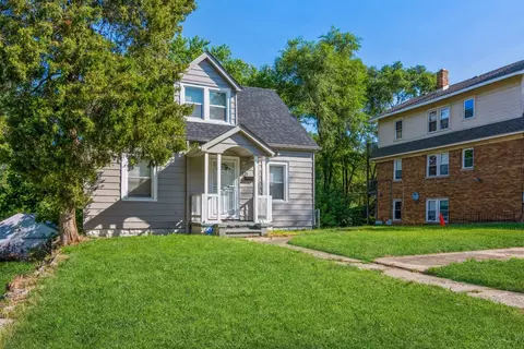 636 W 44th Ave, Gary, IN 46408 photo 1