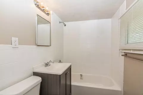 636 W 44th Ave, Gary, IN 46408 photo 12