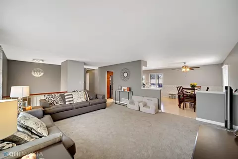 513 Hillside Dr, Dyer, IN 46311 photo 2