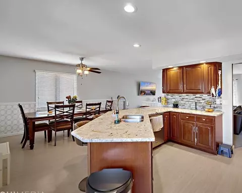 513 Hillside Dr, Dyer, IN 46311 photo 4