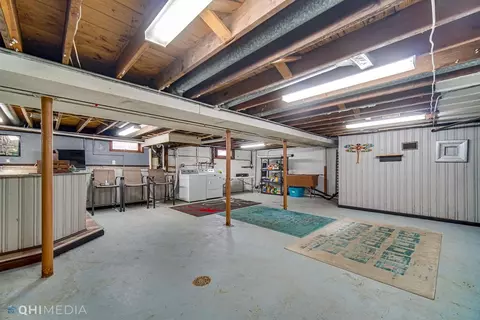 7424 Maple Ave, Gary, IN 46403 photo 15