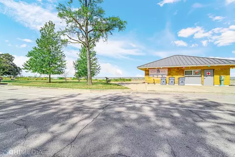 7424 Maple Ave, Gary, IN 46403 photo 23