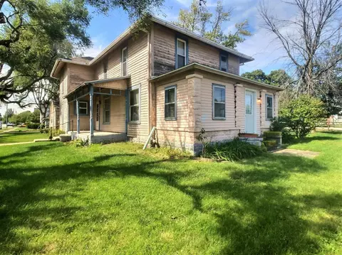 207 E North St, Boswell, IN 47921 photo 2
