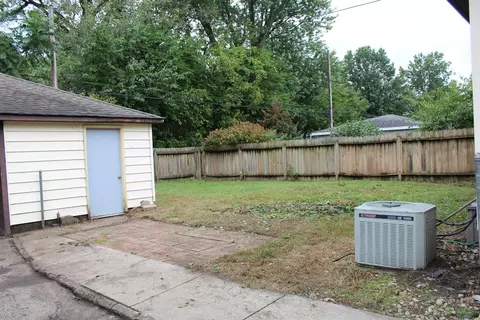 241 N Dwiggins St, Griffith, IN 46319 photo 29
