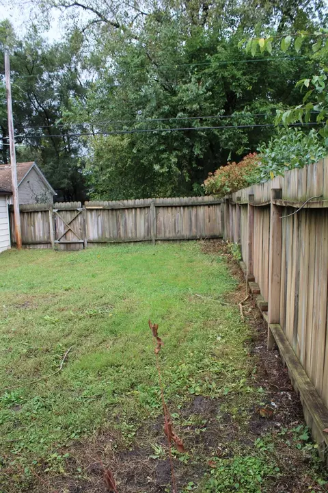 241 N Dwiggins St, Griffith, IN 46319 photo 31