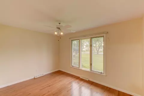 965 Apache Ct, Crown Point, IN 46307 photo 7